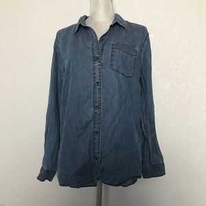 Athleta Bootjack Chambray Button Up Shirt